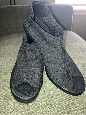 bernie mev. Black Woven Open-Toe Slip-On Mules